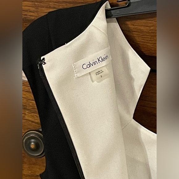 CALVIN KLEIN form fitting black Dress size 2 - Picture 7 of 8